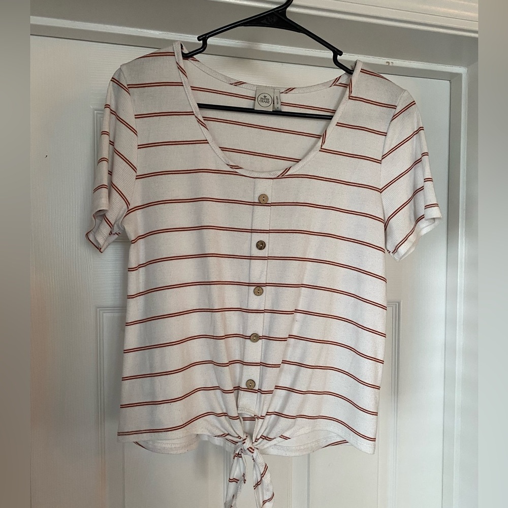 Lightweight butto down Tshirt